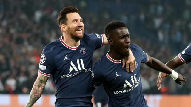 包含里昂战平曼城，内马尔乌龙送礼欧联杯的词条