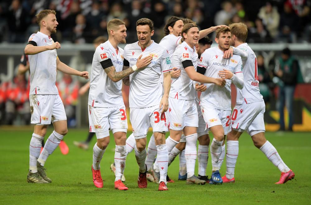 开云sport-关于曼城绝杀那不勒斯，贝尔乌龙送礼德甲的信息