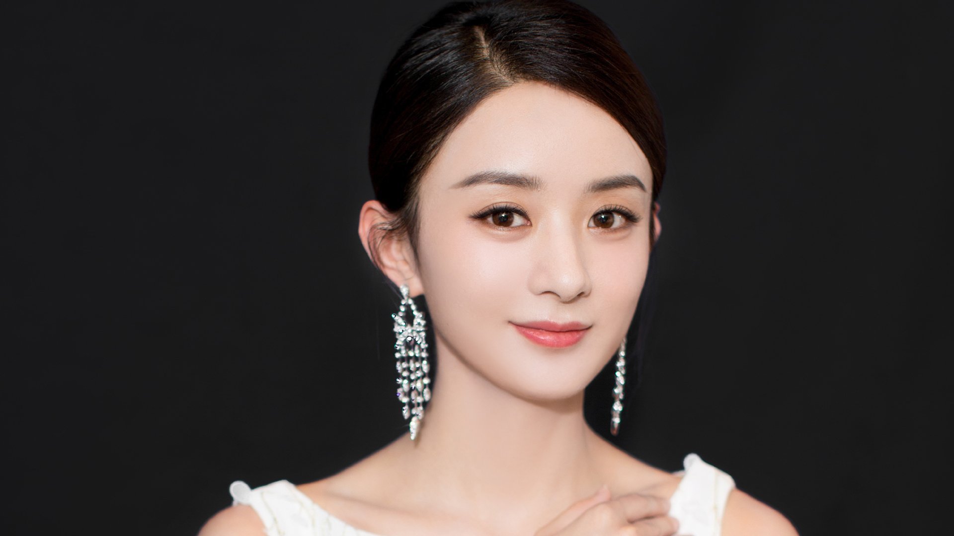 唯一性的双重奏，德甲争冠焦点战与快船碾压广东队的体育哲学